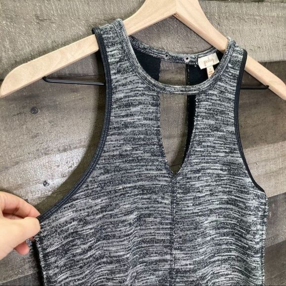 Pixley Stitch Fix Keyhole High Low Tank - Picture 6 of 8